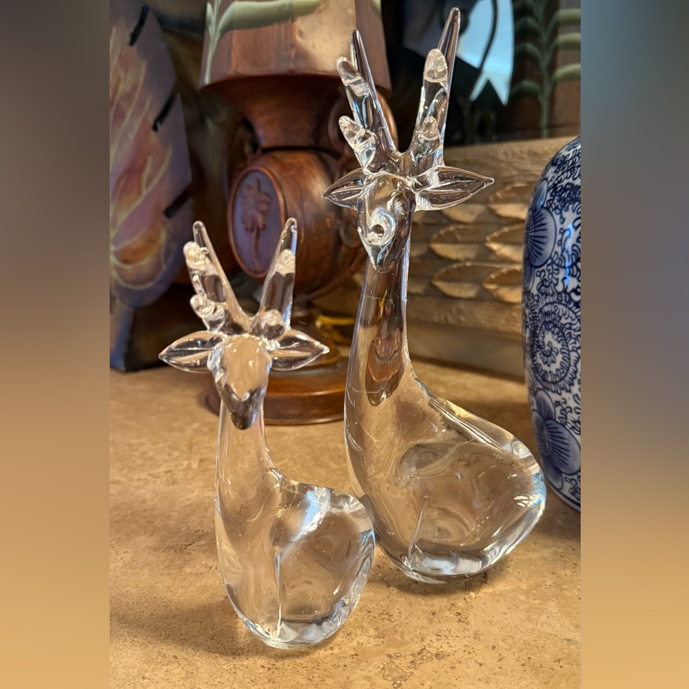 Vintage Clear Art Glass Reindeer Figurines - Set of 2 (Mid-Century Style)